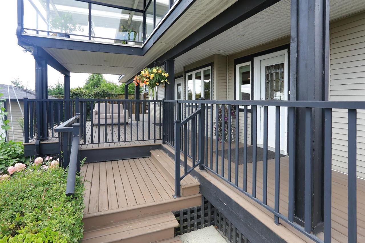 Lovely J Home -Stunning River View Cozy Two Bedroom Private Suite New Westminster Buitenkant foto