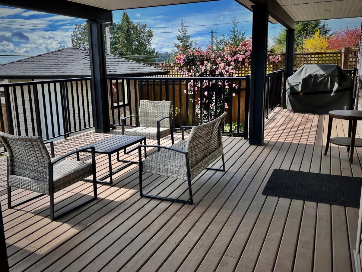 Lovely J Home -Stunning River View Cozy Two Bedroom Private Suite New Westminster Buitenkant foto